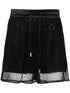 pantalones cortos adornados con lentejuelas